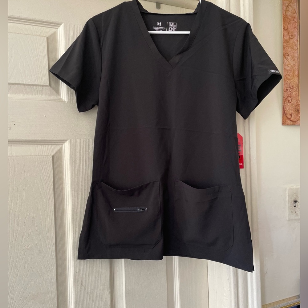 Size Medium Black Top